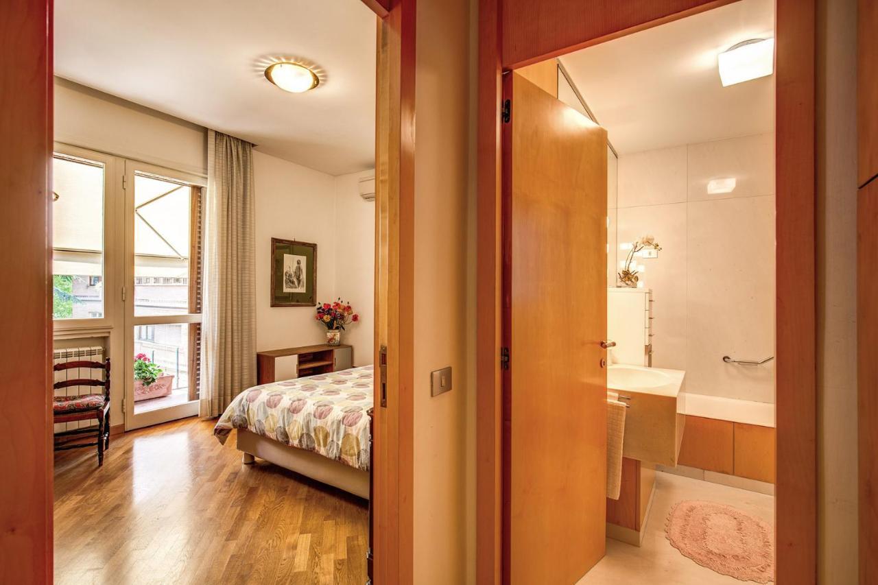 Terrazza Piccolomini: Elegant Apartment Stunning View Over Rome/St Peter'S Dome Exteriör bild