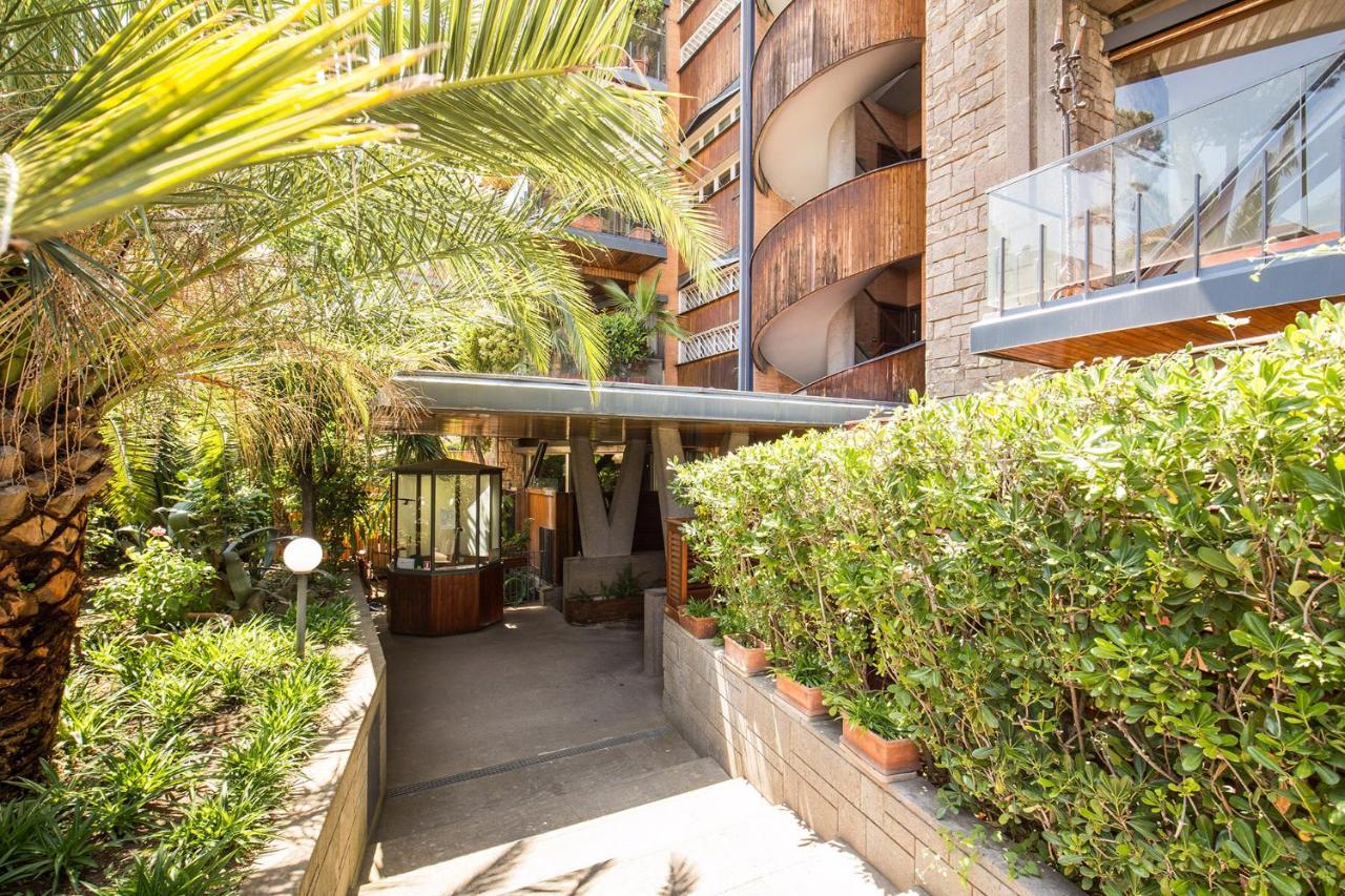 Terrazza Piccolomini: Elegant Apartment Stunning View Over Rome/St Peter'S Dome Exteriör bild